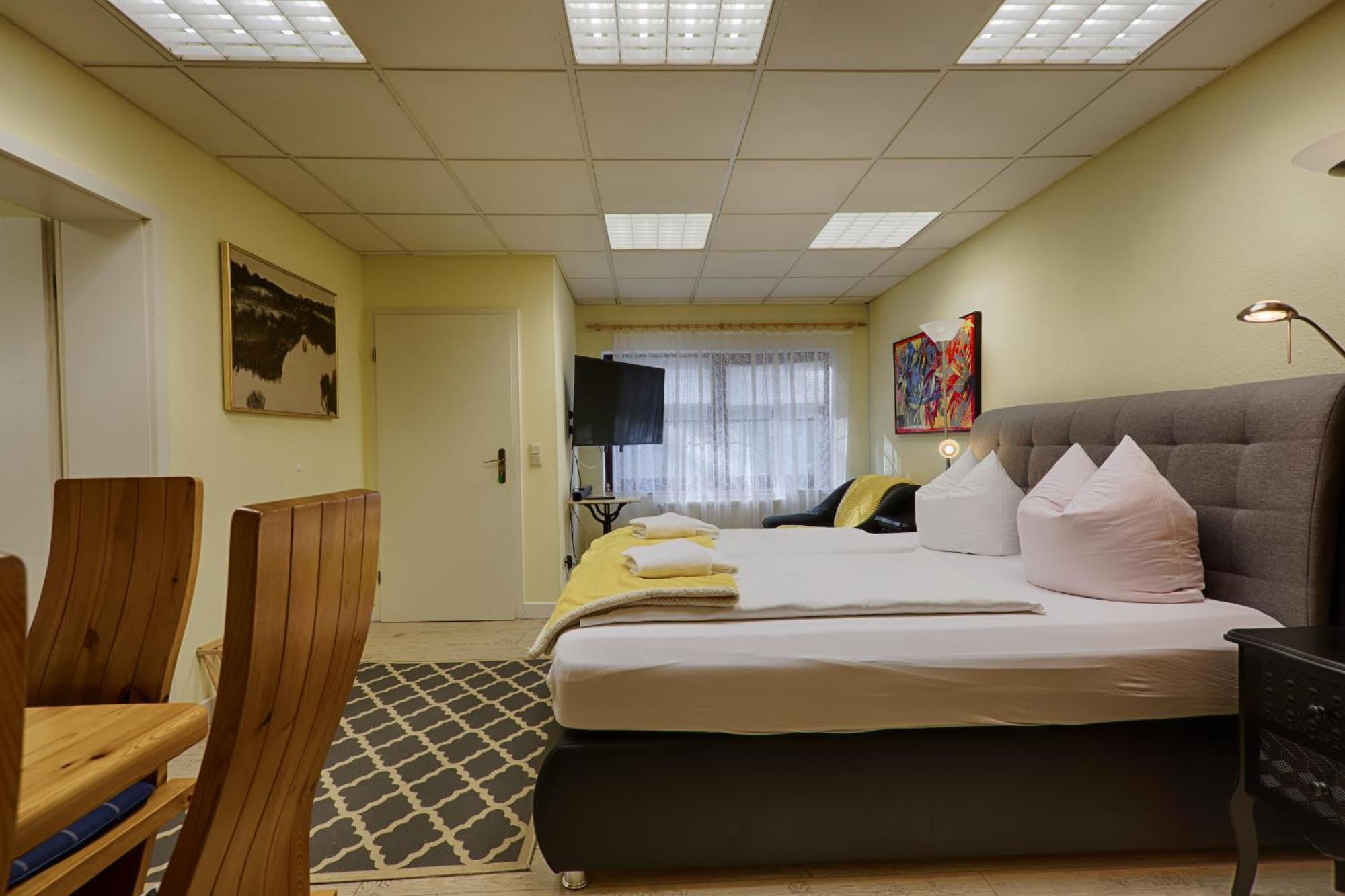 Waldschloesschen Bed & Breakfast มิทเทนวาลเดอ ห้อง รูปภาพ